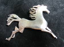 Horse Pin 2